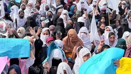 JAAC का PoK में लॉन्ग मार्च: बातचीत टूटने के बाद उठाया कदम, संयम की अपील JAAC का PoK में लॉन्ग मार्च: बातचीत टूटने के बाद उठाया कदम, संयम की अपील