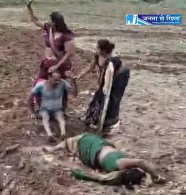 बलरामपुर में 2 परिवारों के बीच हिंसक लड़ाई, 6 घायल बलरामपुर में 2 परिवारों के बीच हिंसक लड़ाई, 6 घायल