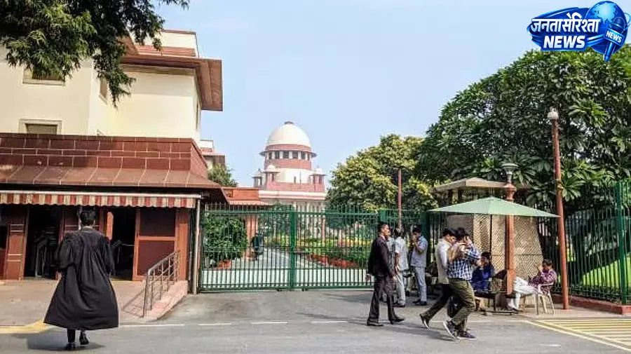 NEET परीक्षा के ऑनलाइन आयोजन पर सुप्रीम कोर्ट गंभीर NEET परीक्षा के ऑनलाइन आयोजन पर सुप्रीम कोर्ट गंभीर