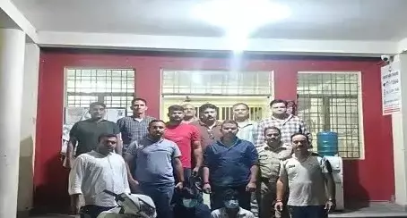 Dehradun: संयुक्त अभियान में बड़ी कार्रवाई, नशीले पदार्थ के साथ दो तस्कर पकड़े गए Dehradun: संयुक्त अभियान में बड़ी कार्रवाई, नशीले पदार्थ के साथ दो तस्कर पकड़े गए