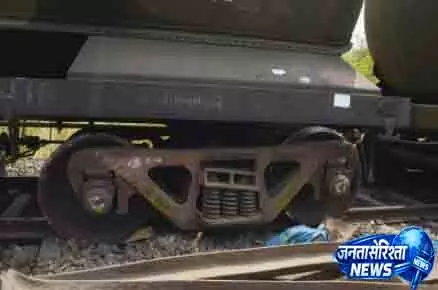 Odisha के बलांगीर में मालगाड़ी पटरी से उतरी Odisha के बलांगीर में मालगाड़ी पटरी से उतरी