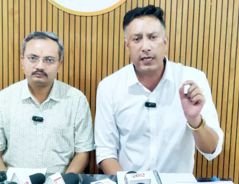 राज्य बजट में जनता को राहत देने वाले कदमों की BJP ने की तारीफ, आर्थिक मोर्चे पर मांगा जवाब राज्य बजट में जनता को राहत देने वाले कदमों की BJP ने की तारीफ, आर्थिक मोर्चे पर मांगा जवाब
