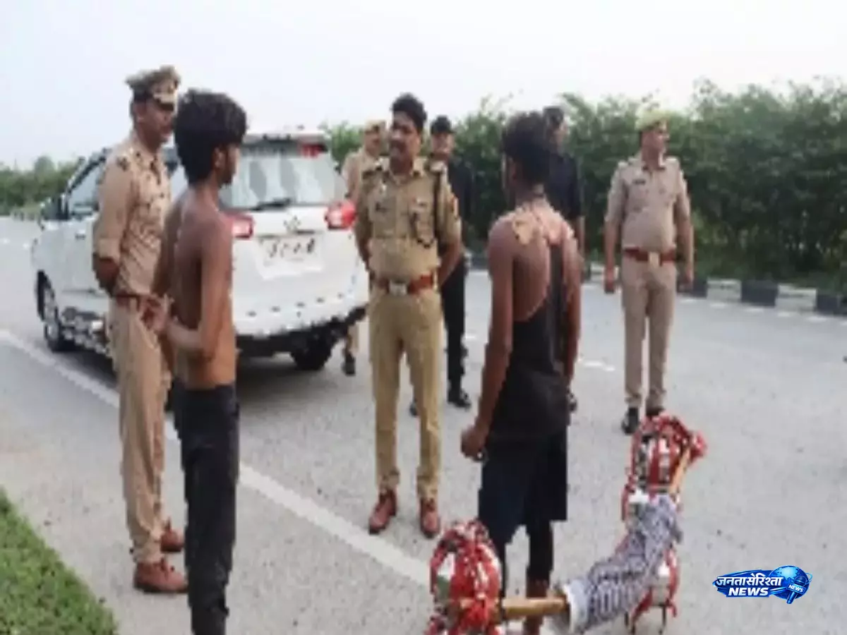 कांवड़ यात्रियों की सुरक्षा में जुटी बुलंदशहर पुलिस, संवेदनशील इलाकों में बाइक दल करेंगे गश्त