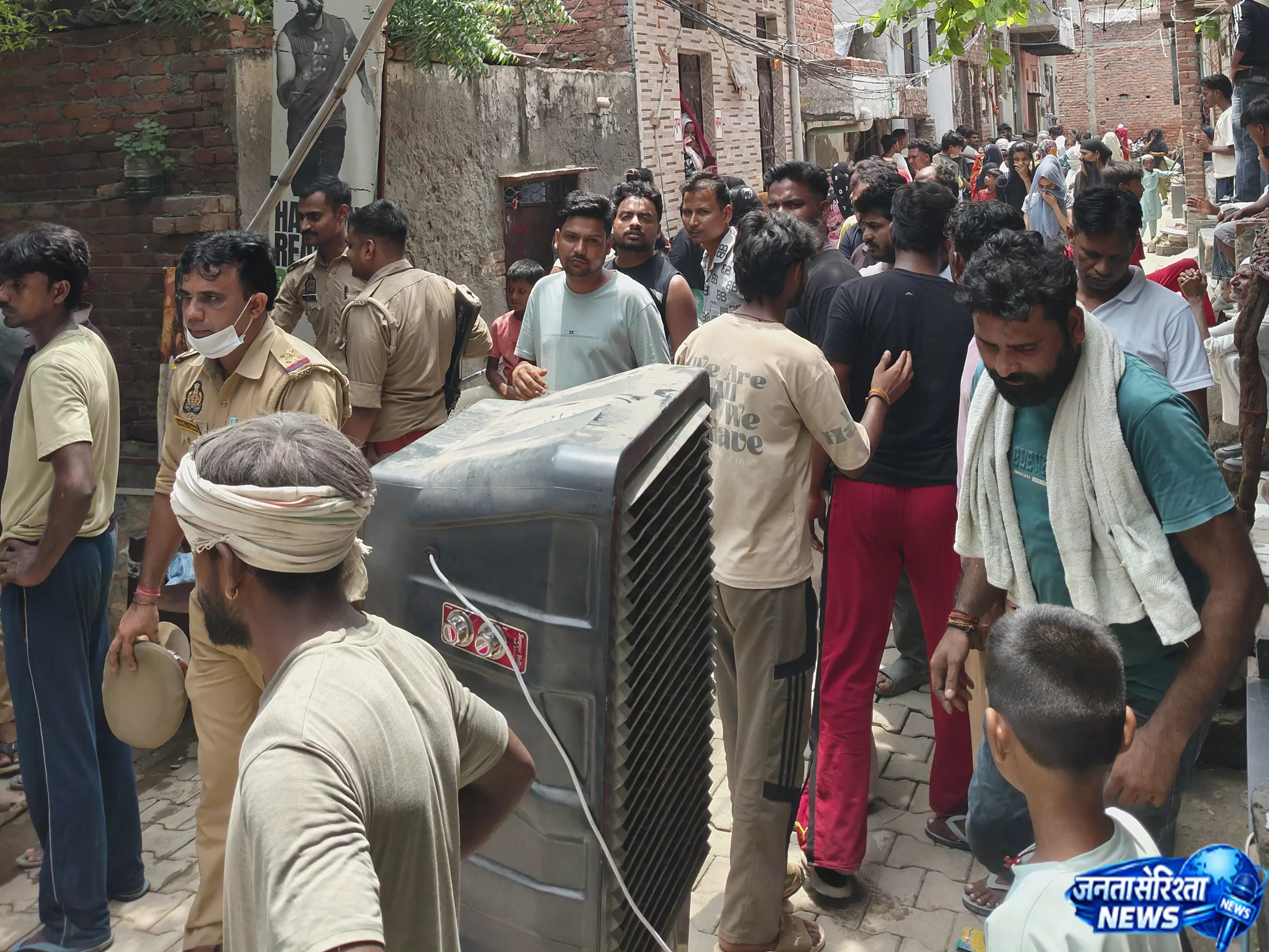 गाजियाबाद में बंद घर से शव बरामद, मौत की वजह तलाशने में जुटी पुलिस गाजियाबाद में बंद घर से शव बरामद, मौत की वजह तलाशने में जुटी पुलिस