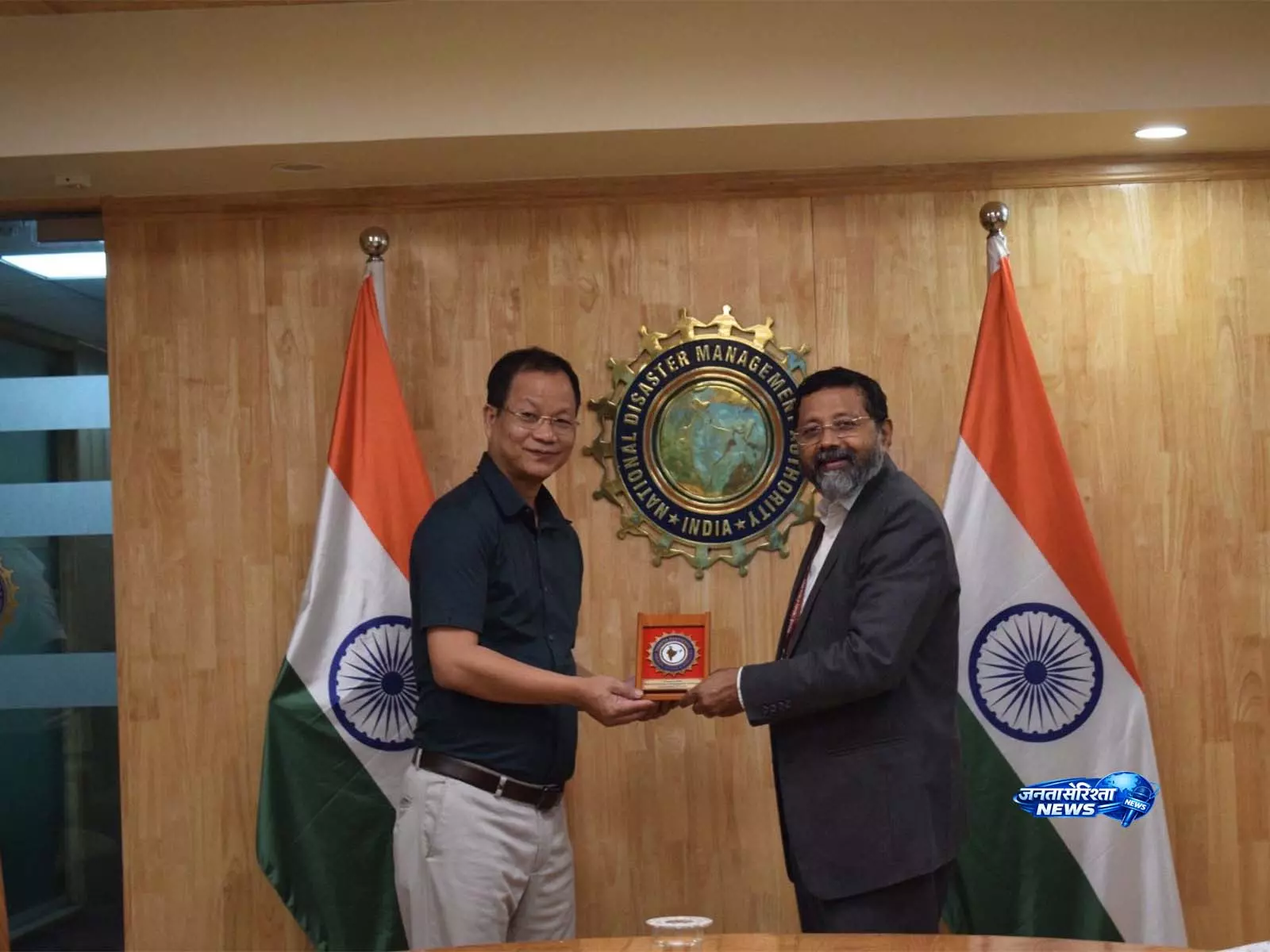 अफ्रीकी स्वाइन फीवर को आपदा घोषित करने की मांग, मिजोरम मंत्री लालनीलावमा ने NDMA से की मुलाकात अफ्रीकी स्वाइन फीवर को आपदा घोषित करने की मांग, मिजोरम मंत्री लालनीलावमा ने NDMA से की मुलाकात