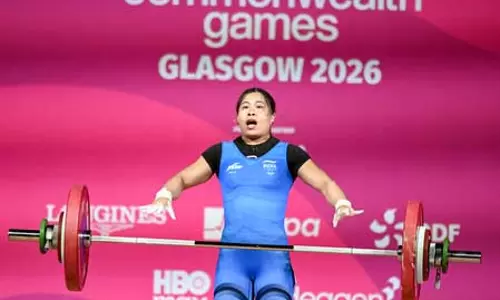 सीडब्ल्यूजी 2026: आपके जज्बे और दृढ़ संकल्प ने देश का मान बढ़ाया, राष्ट्रपति मुर्मु ने वेटलिफ्टर बिंद्यारानी देवी को सराहा सीडब्ल्यूजी 2026: आपके जज्बे और दृढ़ संकल्प ने देश का मान बढ़ाया, राष्ट्रपति मुर्मु ने वेटलिफ्टर बिंद्यारानी देवी को सराहा