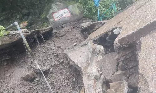 यमुनोत्री में बारिश का कहर, पैदल मार्ग का 30 मीटर हिस्सा धंसा