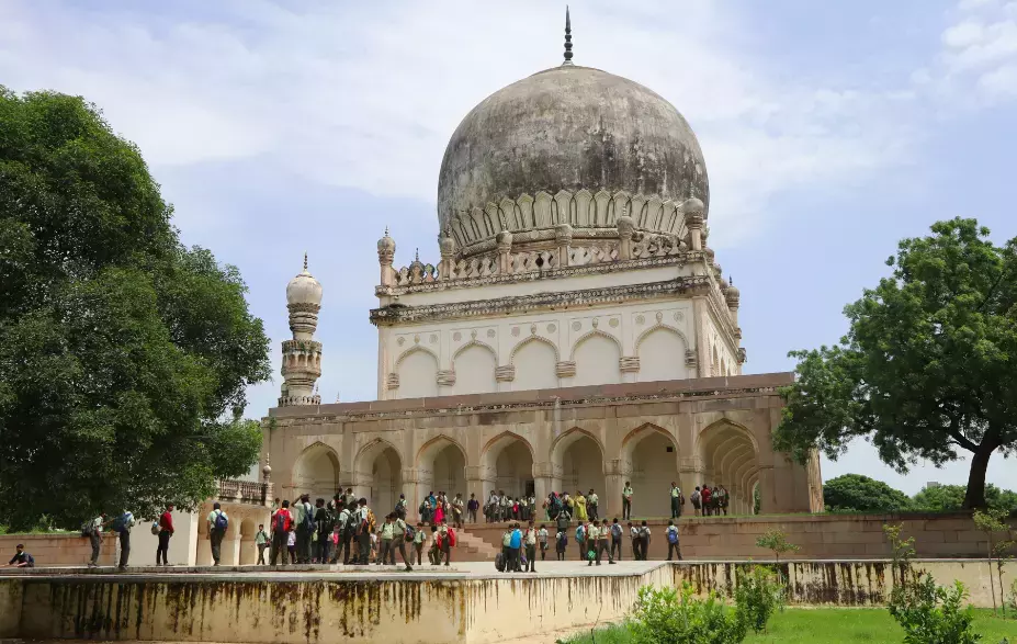 Telangana: AKTC कुतुब शाही हेरिटेज पार्क का रखरखाव करेगा