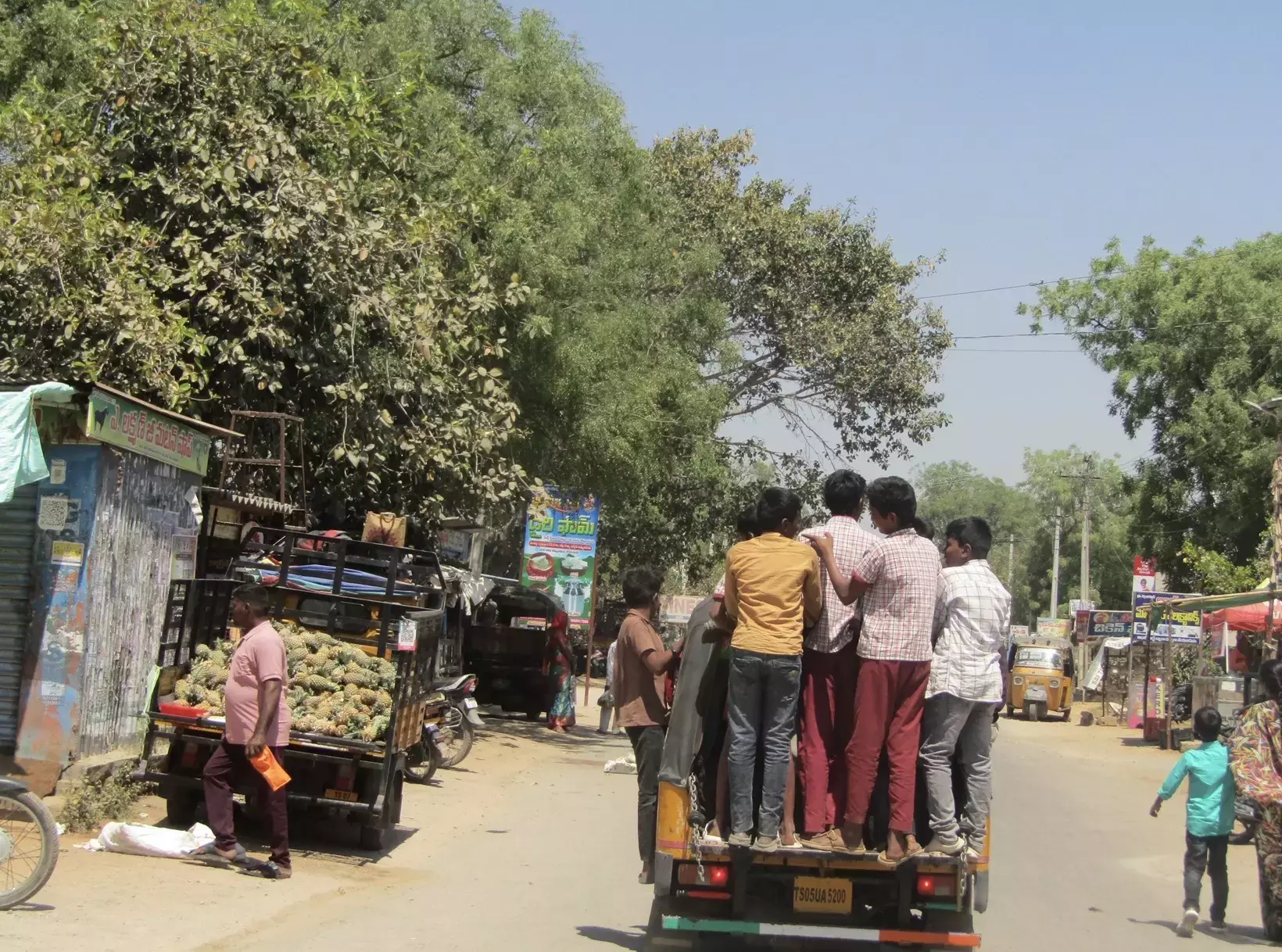 तत्कालीन नलगोंडा के 530 गांवों में TGSRTC बस सेवाओं का अभाव है