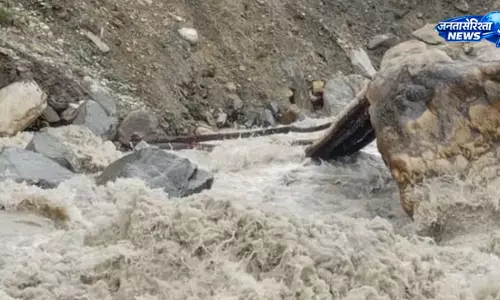 बारिश का कहर: पिथौरागढ़ में 22 सड़कें बंद