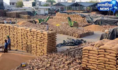 स्टोरेज संकट के बीच Punjab में 4 महीने का गेहूं वितरण