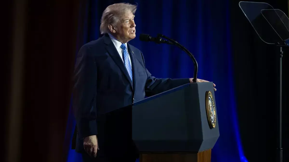 Trump: अमेरिका के हमलों के बाद ईरान ने बातचीत की पेशकश की