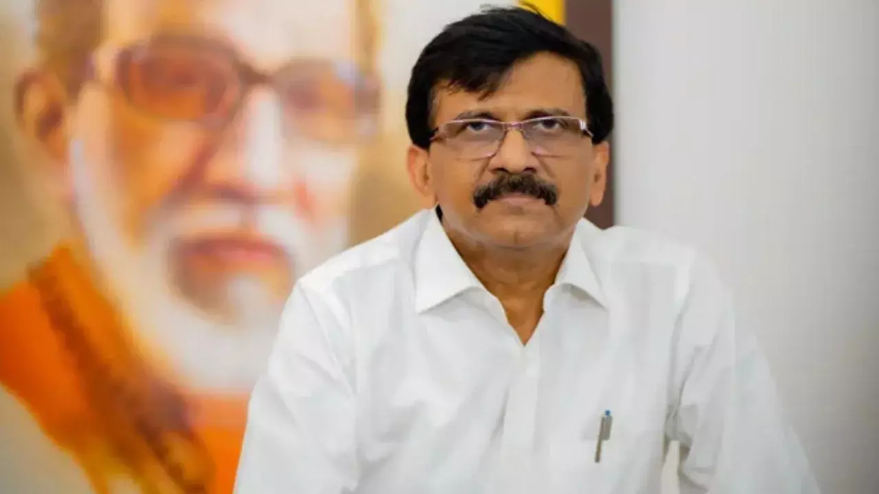 Mumbai: पेपर लीक कानून पर भाजपा का पलटवार, संजय राऊत निशाने पर