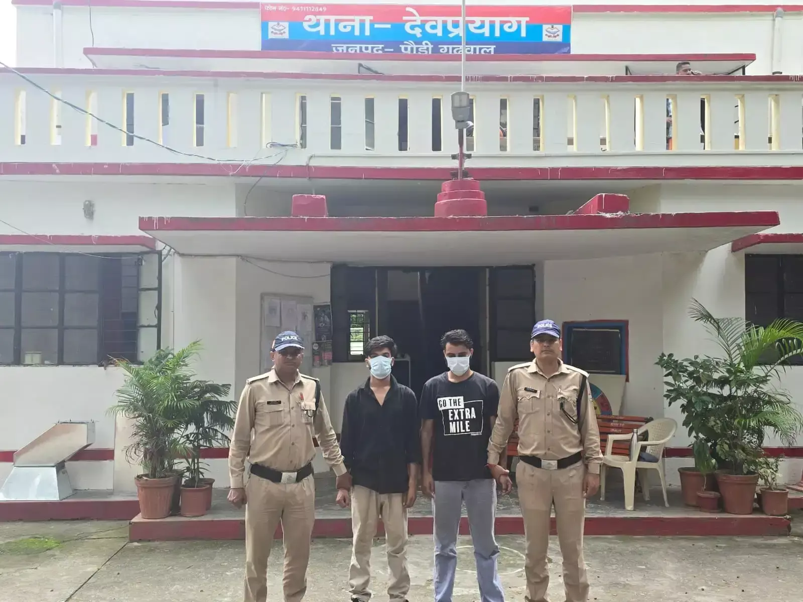 Pauri Garhwal: देहरादून-पौड़ी मार्ग पर पुलिस का एक्शन, दो स्मैक तस्कर गिरफ्तार