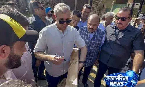 Jammu -कश्मीर राज्य दर्जे को लेकर उमर ने साधा निशाना