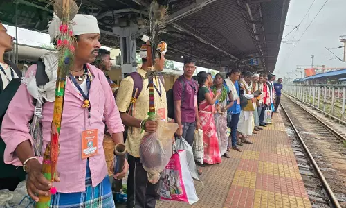 बदलते बस्तर का संदेश लेकर दिल्ली रवाना हुआ बस्तर का प्रतिनिधिमंडल