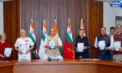 रक्षा मंत्री ने तटरक्षक बल के लिए दो बड़े नीति सुधारों की घोषणा की