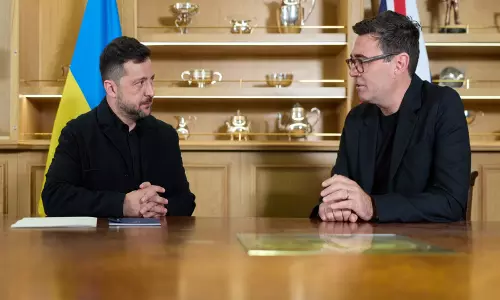 Zelenskyy के साथ बातचीत के दौरान ब्रिटेन ने यूक्रेन को स्टोन क्लोक जैमिंग तकनीक तक पहुंच प्रदान की