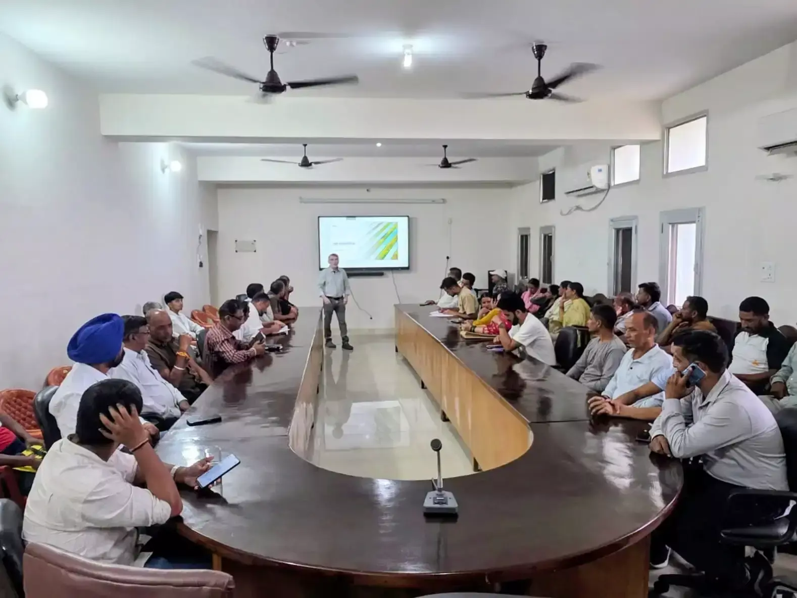 Sirmaur: किसानों को मिला सोलर कमाई का मंत्र, कार्यशाला में दी गई जानकारी