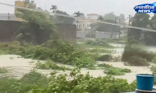 बालेश्वर में बारिश का तांडव, जलभराव से थमा जनजीवन