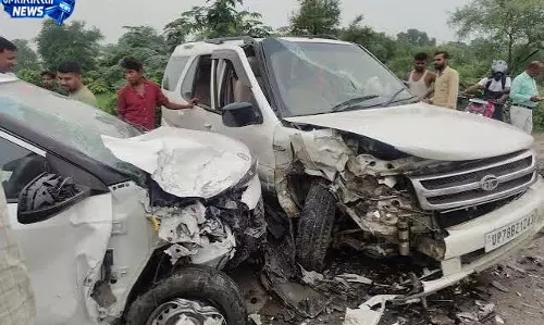 मुख्यमंत्री आवास से लौट रही सफारी कार हादसे का शिकार