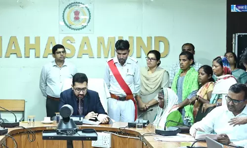 स्कूल निर्माण को लेकर कलेक्टर ने जनदर्शन में ग्रामीणों को दिलाया भरोसा