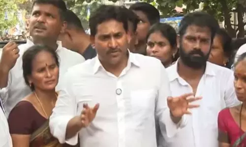 YSRCP अध्यक्ष जगन मोहन रेड्डी जेल में गिरफ्तार पूर्व मंत्री सीदिरी अप्पलाराजू से करेंगे मुलाकात
