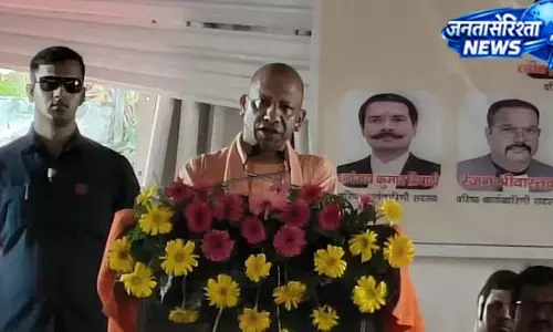 यूपी में अब कट्टा-बम नहीं, बनेगी ब्रह्मोस मिसाइल: CM योगी