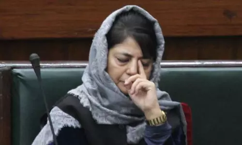 Srinagar: जम्मू-कश्मीर के लोगों की भावनाएं आहत होने पर महबूबा ने मांगी माफी