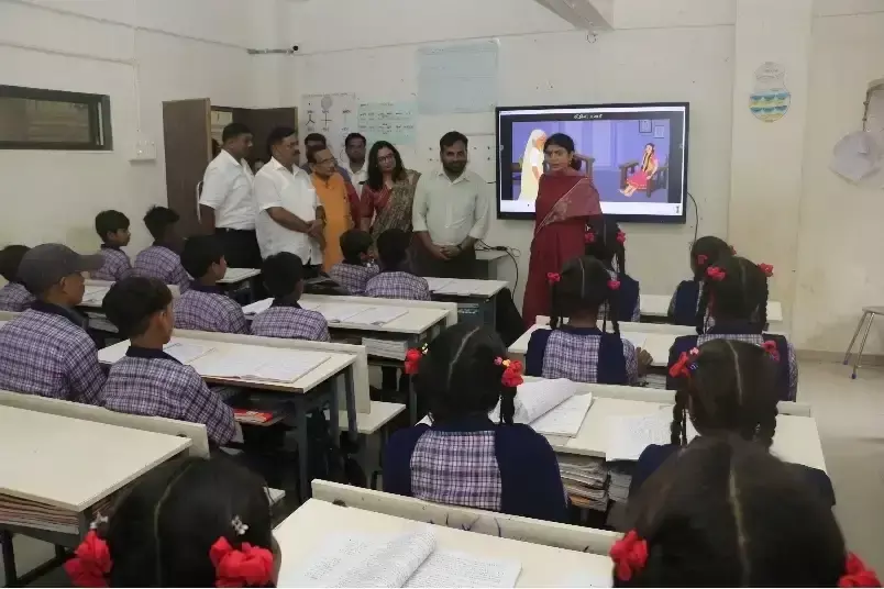 Chhota Udaipur: रिवाबा ने किया दो छात्रावासों का उद्घाटन, बेटियों की शिक्षा पर दिया जोर