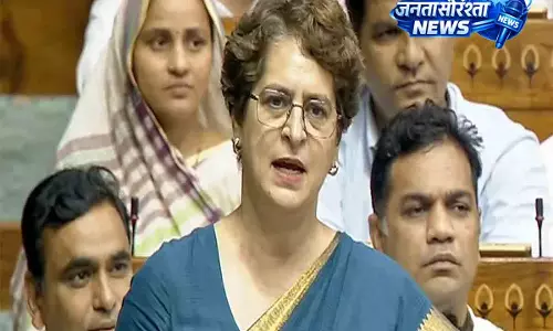 देश जानना चाहता है पैलेट गन इस्तेमाल की मंजूरी किसने दी: प्रियंका गांधी