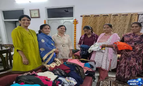 नगर माहेष्वरी महिला संस्थान ने निभाया सामाजिक दायित्व, जरूरतमंद बालिकाओं और कन्याओं को दी सौगात