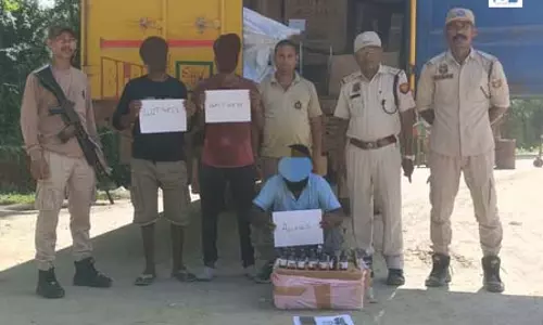 नशे के खिलाफ बड़ी कार्रवाई, 3.18 करोड़ रुपये की प्रतिबंधित कफ सिरप जब्त; दो तस्कर गिरफ्तार