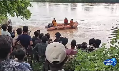 Jajpur में मगरमच्छ ने 55 वर्षीय व्यक्ति को नदी में खींचा