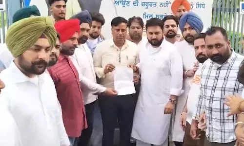 पंजाब यूथ कांग्रेस का शिक्षा मंत्री के आवास के बाहर प्रदर्शन, पेपर लीक मामलों पर सरकार को घेरा