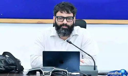 सीसी रोड,खेल मैदान और मिनी स्टेडियम के निर्माण कार्यों को गंभीरता से पूर्ण करें: कलेक्टर