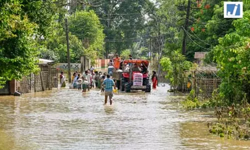 असम : बाढ़ से सात जिलों में 3.32 लाख से ज्यादा लोग प्रभावित