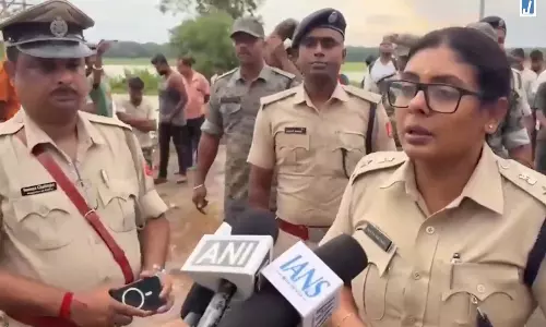 पश्चिम मेदिनीपुर में क्षतिग्रस्त सड़क पर सुरक्षा बढ़ी, 24 घंटे निगरानी में जुटी पुलिस