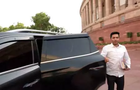 अभिषेक बनर्जी ने स्पीकर से जल्द टीएमसी के 20 बागी सांसदों के खिलाफ अयोग्यता याचिकाओं को निपटाने की अपील की अभिषेक बनर्जी ने स्पीकर से जल्द टीएमसी के 20 बागी सांसदों के खिलाफ अयोग्यता याचिकाओं को निपटाने की अपील की