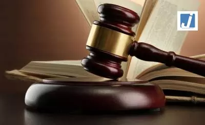 अवैध बांग्लादेशी प्रवासियों के मामले में पुलिस कार्रवाई पर कर्नाटक हाई कोर्ट ने जताई कड़ी नाराजगी अवैध बांग्लादेशी प्रवासियों के मामले में पुलिस कार्रवाई पर कर्नाटक हाई कोर्ट ने जताई कड़ी नाराजगी