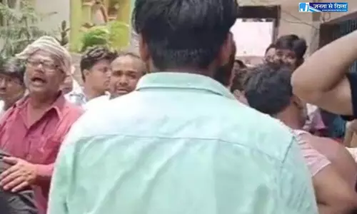 गिफ्ट वाले अंकल ने मार डाला, कारोबारी के बेटे की हत्या