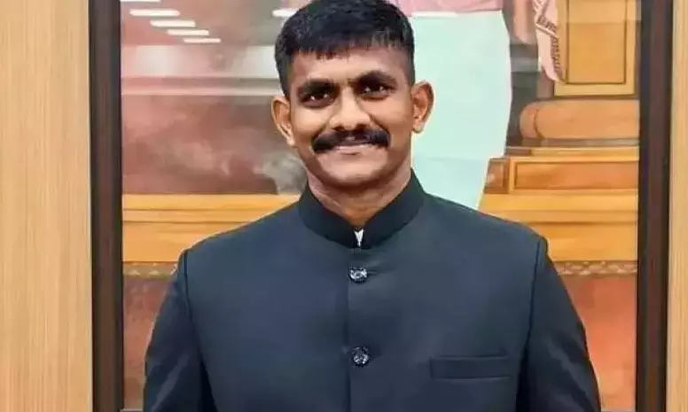 Telangana: यौन उत्पीड़न मामले में प्रशिक्षु आईपीएस अधिकारी मिर्यालगुडा में गिरफ्तार