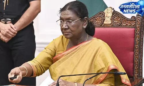 राष्ट्रपति द्रौपदी मुर्मू ने युवाओं से की नैतिक मूल्यों को अपनाने की अपील राष्ट्रपति द्रौपदी मुर्मू ने युवाओं से की नैतिक मूल्यों को अपनाने की अपील