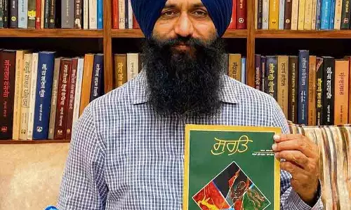 Amritsar के लेखक ने किताबों से फिर जोड़ा पाठकों को Amritsar के लेखक ने किताबों से फिर जोड़ा पाठकों को