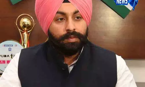 Punjab सांसदों का संसद में प्रदर्शन, बैंस के इस्तीफे की मांग Punjab सांसदों का संसद में प्रदर्शन, बैंस के इस्तीफे की मांग
