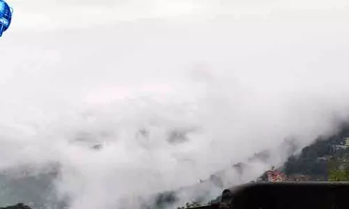 Himachal के नाहन में बारिश का कहर, स्कूल बंद Himachal के नाहन में बारिश का कहर, स्कूल बंद