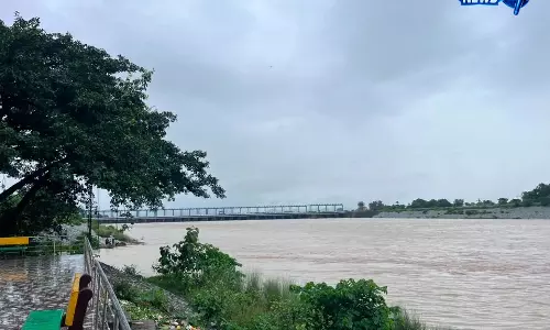 ओडिशा में धीमी गति से बढ़ा मौसम सिस्टम, IMD ने भारी बारिश और बाढ़ के लिए इसे बताया मुख्य कारण