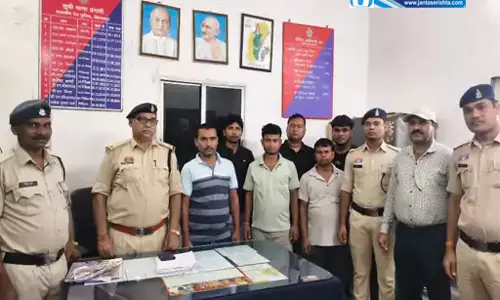 होटल में चोरों का समूह ठहरा हुआ था, पुलिस ने मारी रेड
