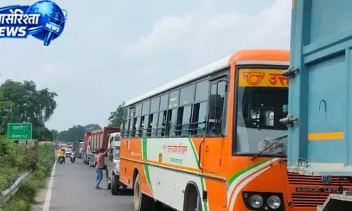 उन्नाव में गंगा स्नान को उमड़ी श्रद्धालुओं की भीड़, परियर-बिठूर मार्ग पर लगा 3 किमी लंबा जाम