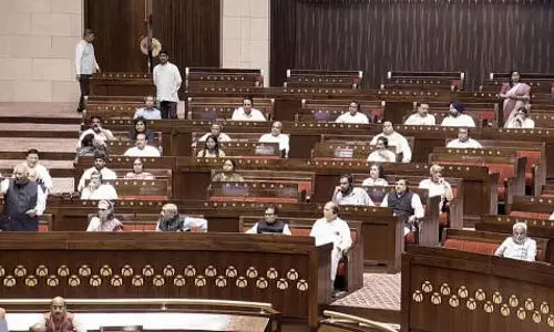 वंदे मातरम बिल पर राज्यसभा में हंगामा, विपक्ष का वॉकआउट